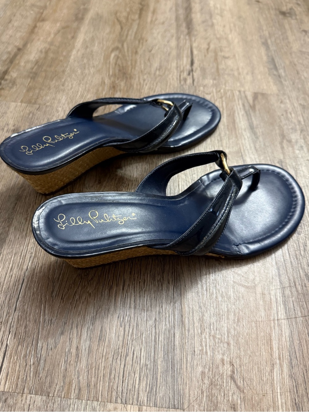 Lilly Pulitzer Navy Patent Wedge Thong Sandals with Gold Ring Accent - Picture 3 of 13